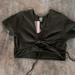 Wild fable tie front crop top